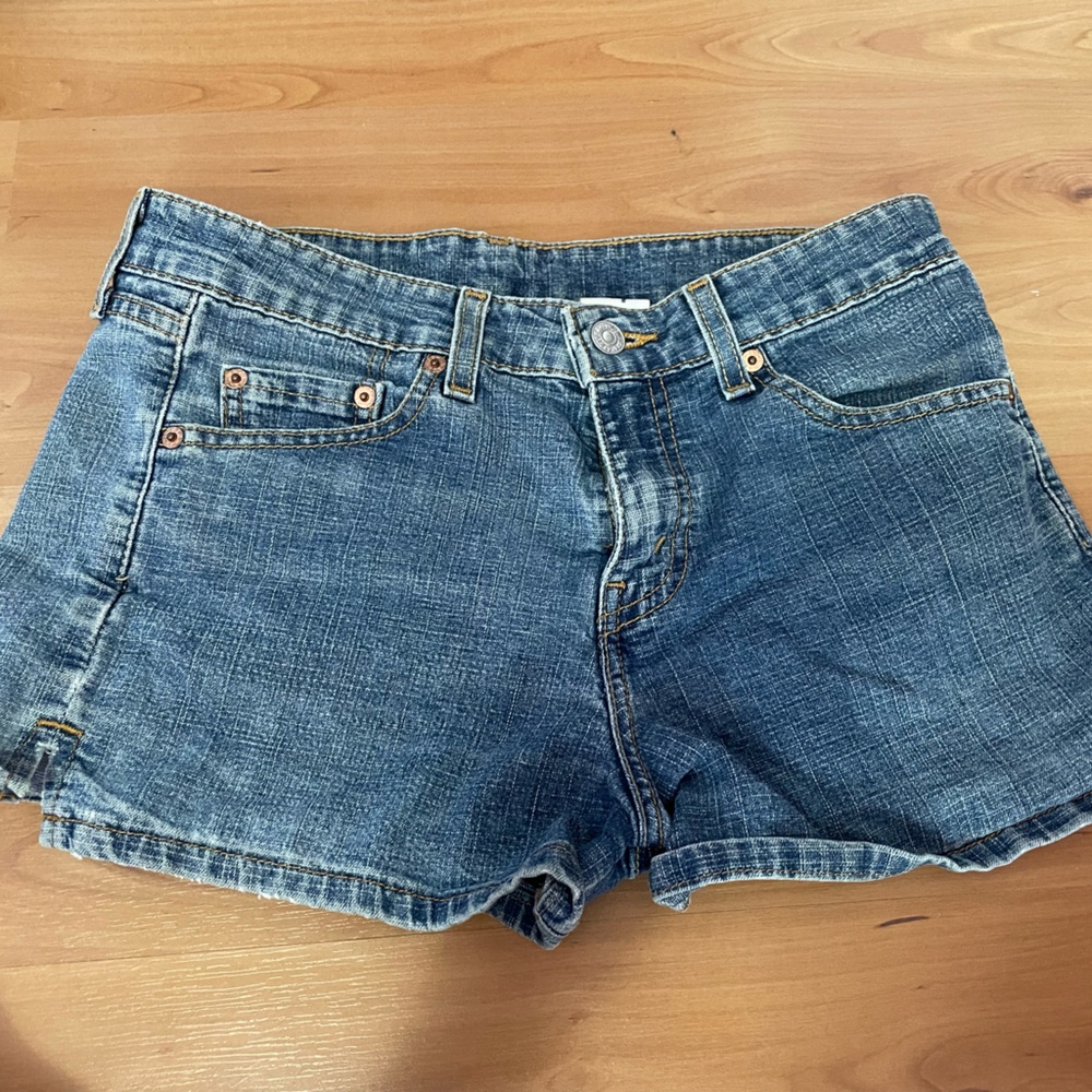 VINTAGE levi shorts